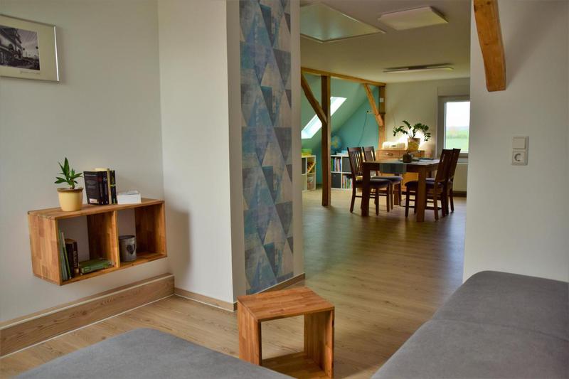 Ferienwohnung Schöne Aussicht – Wohn- und Essbereich